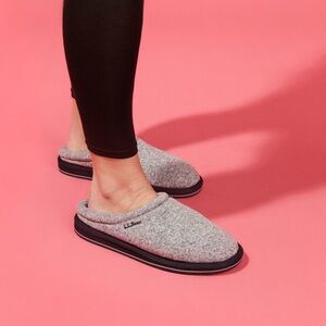 L.L. Bean Soft Gray Slippers sweater knit fleece slip ons casual lounge 7 medium